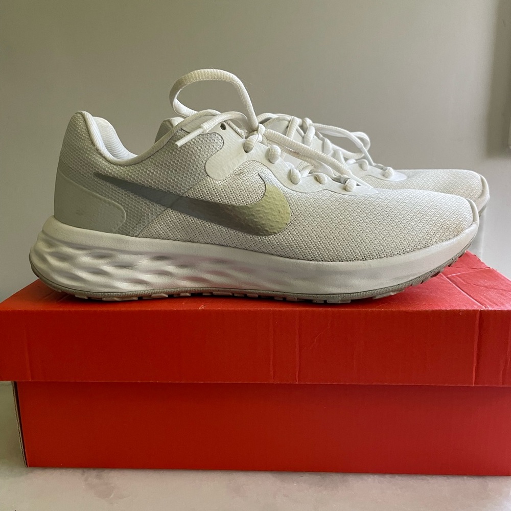EUC Nike Revolution 6 Next Nature White and Silver Athletic Sneakers